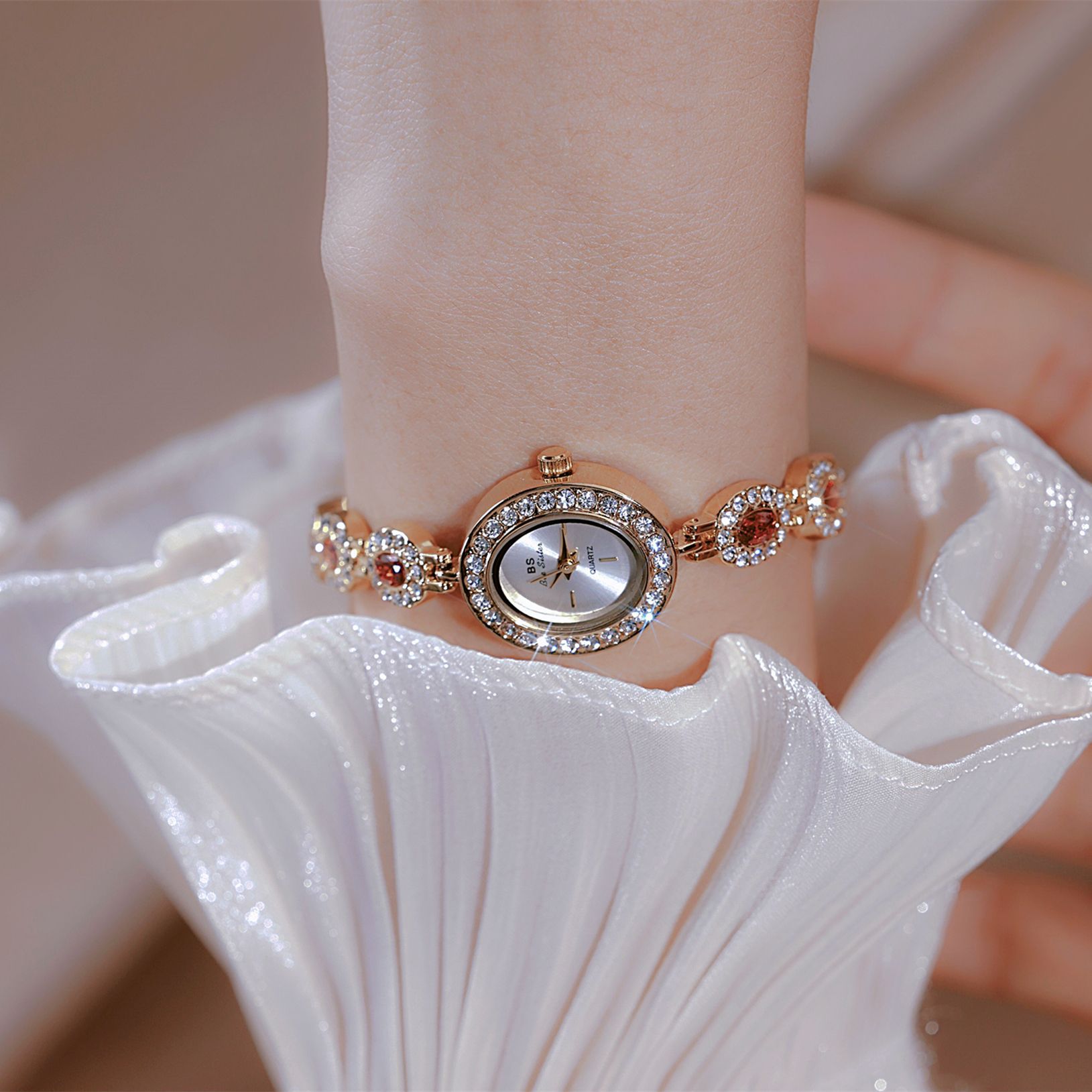 UTHAI Jam Tangan Rantai Wanita - Luxury Watch Index ulasan dan harga