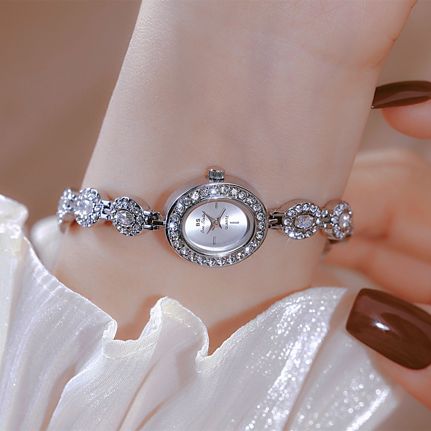 UTHAI Jam Tangan Rantai Wanita - Luxury Watch Index ulasan dan harga