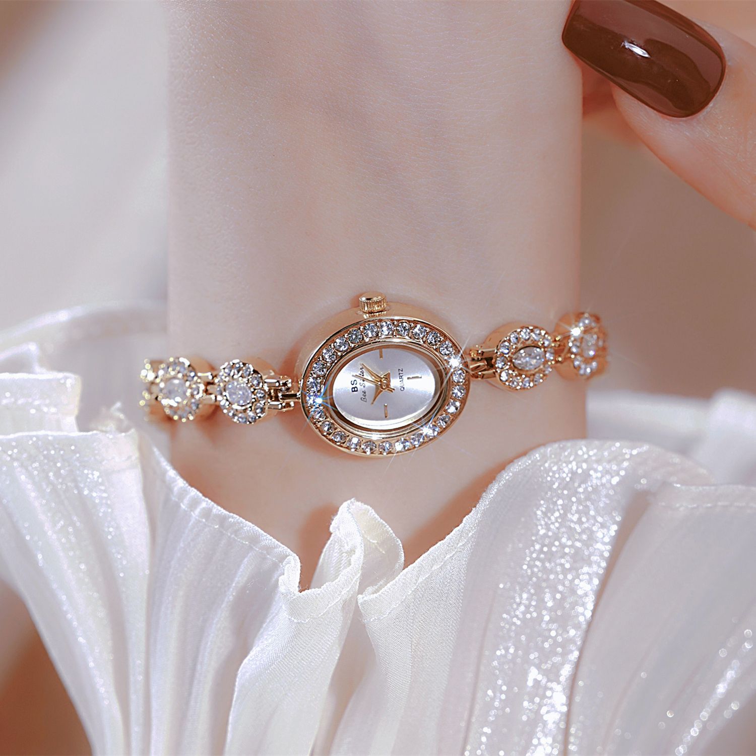 UTHAI Jam Tangan Rantai Wanita - Luxury Watch Index ulasan dan harga