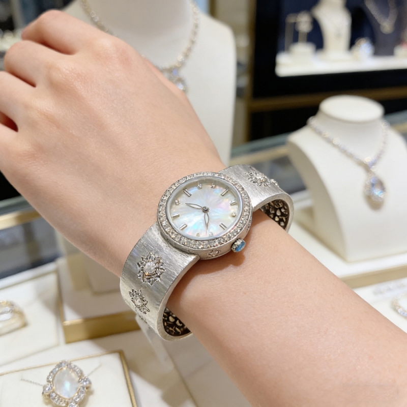 Jam Tangan Wanita Cameo Heavy  - Luxury Watch Drawing ulasan dan harga